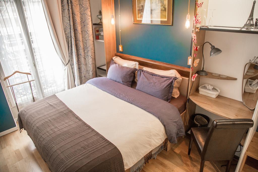 Private In A Parisian Homestay! - Close To It All! * Parijs